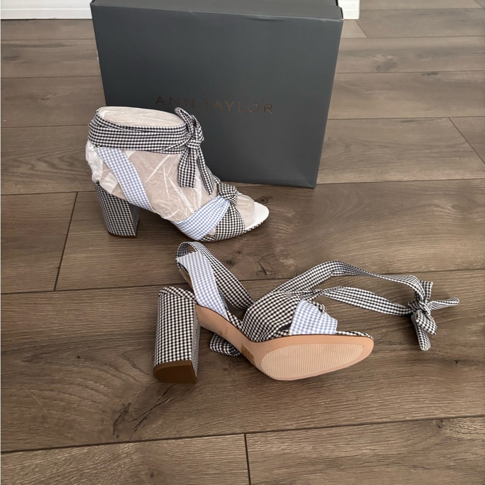 NIB Ann Taylor Lili Gingham Knot Patent Block Heel Sandals Sz 7.5